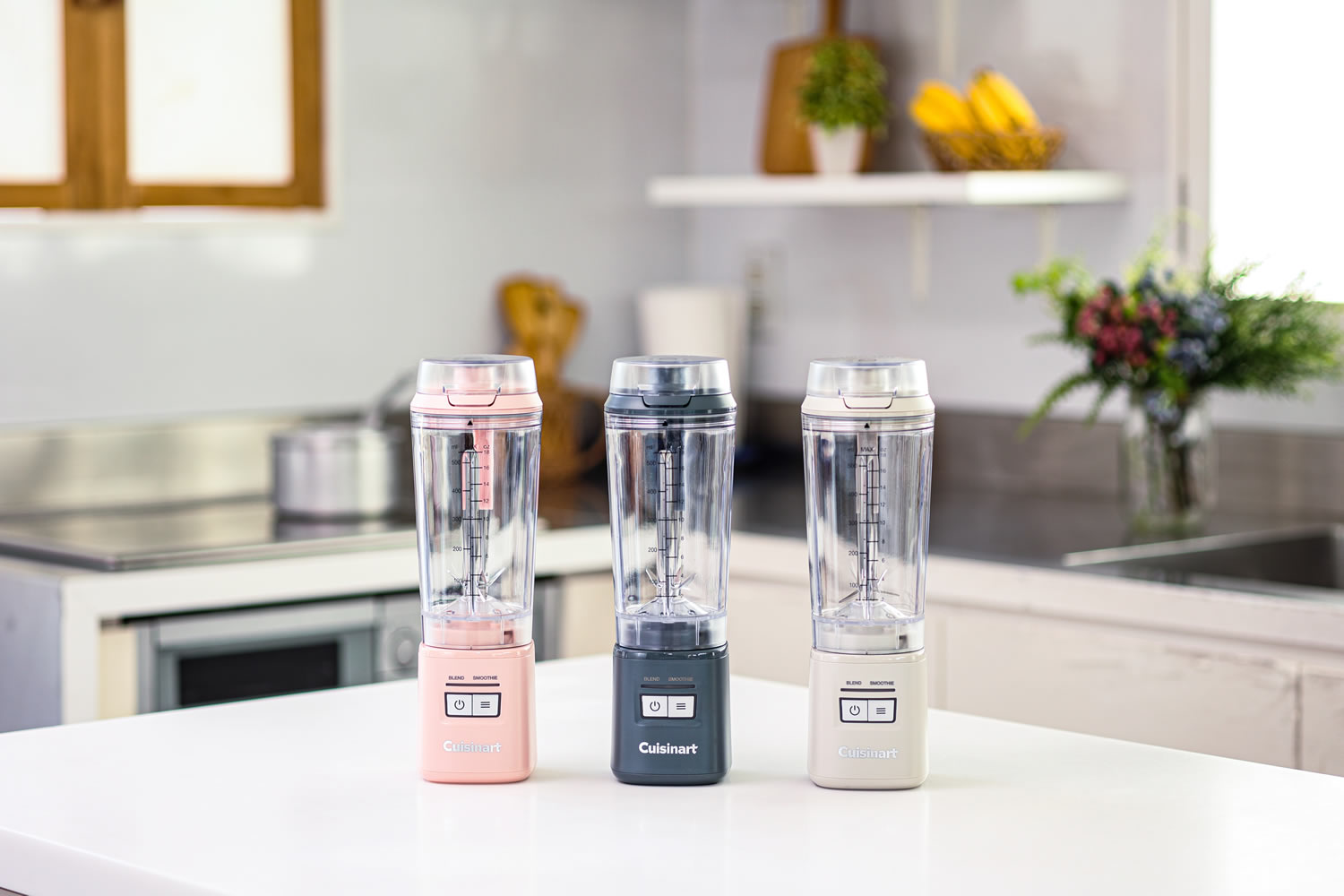 コードレスで使いたい時にどこでも手軽に 混ぜ残しゼロのスムージー機能を搭載「コードレス パーソナルブレンダー」